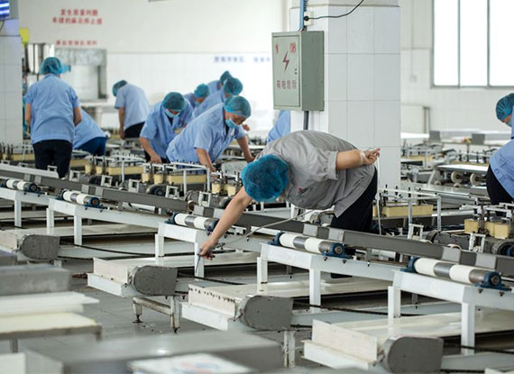 用技術贏得市場、以服務贏得客戶、用誠信贏得口碑